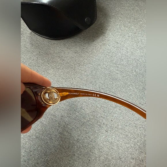 Chanel Vintage Classic Brown Sunglasses - Picture 6 of 11